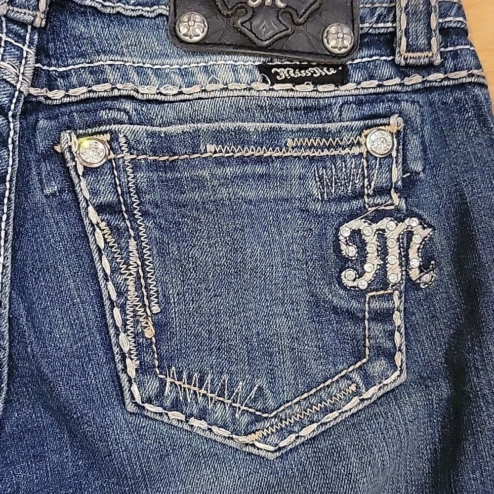 Miss Me Easy Capri Embellished Jeans Size 25